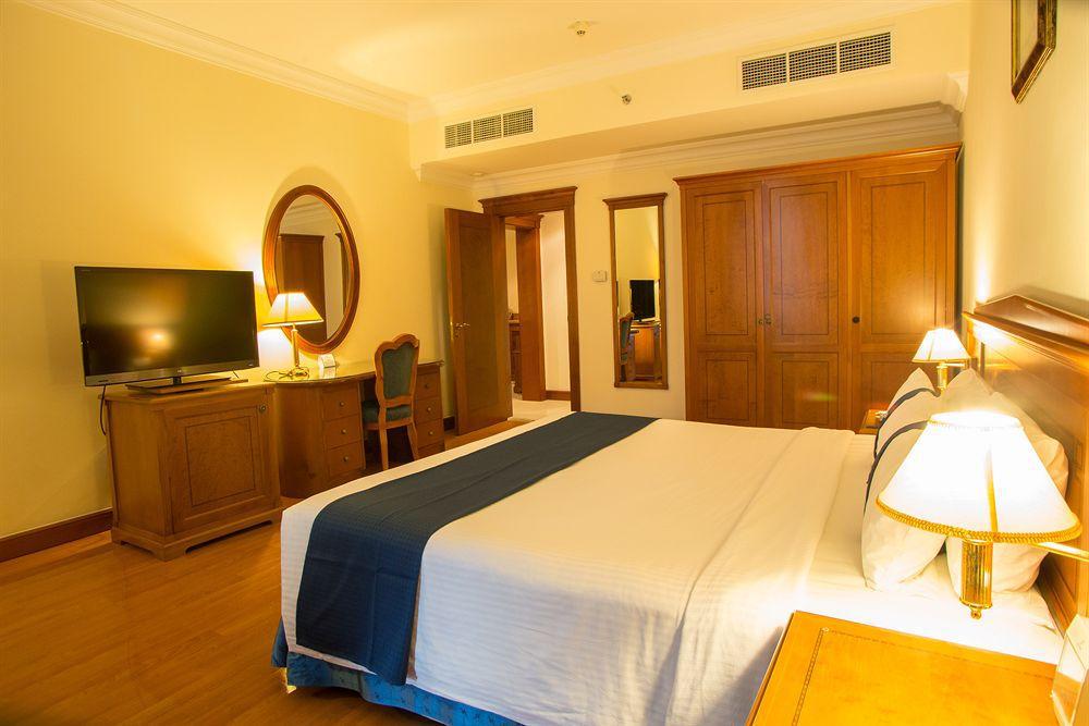 Grand Excelsior Hotel ชาร์จาห์ ภายนอก รูปภาพ